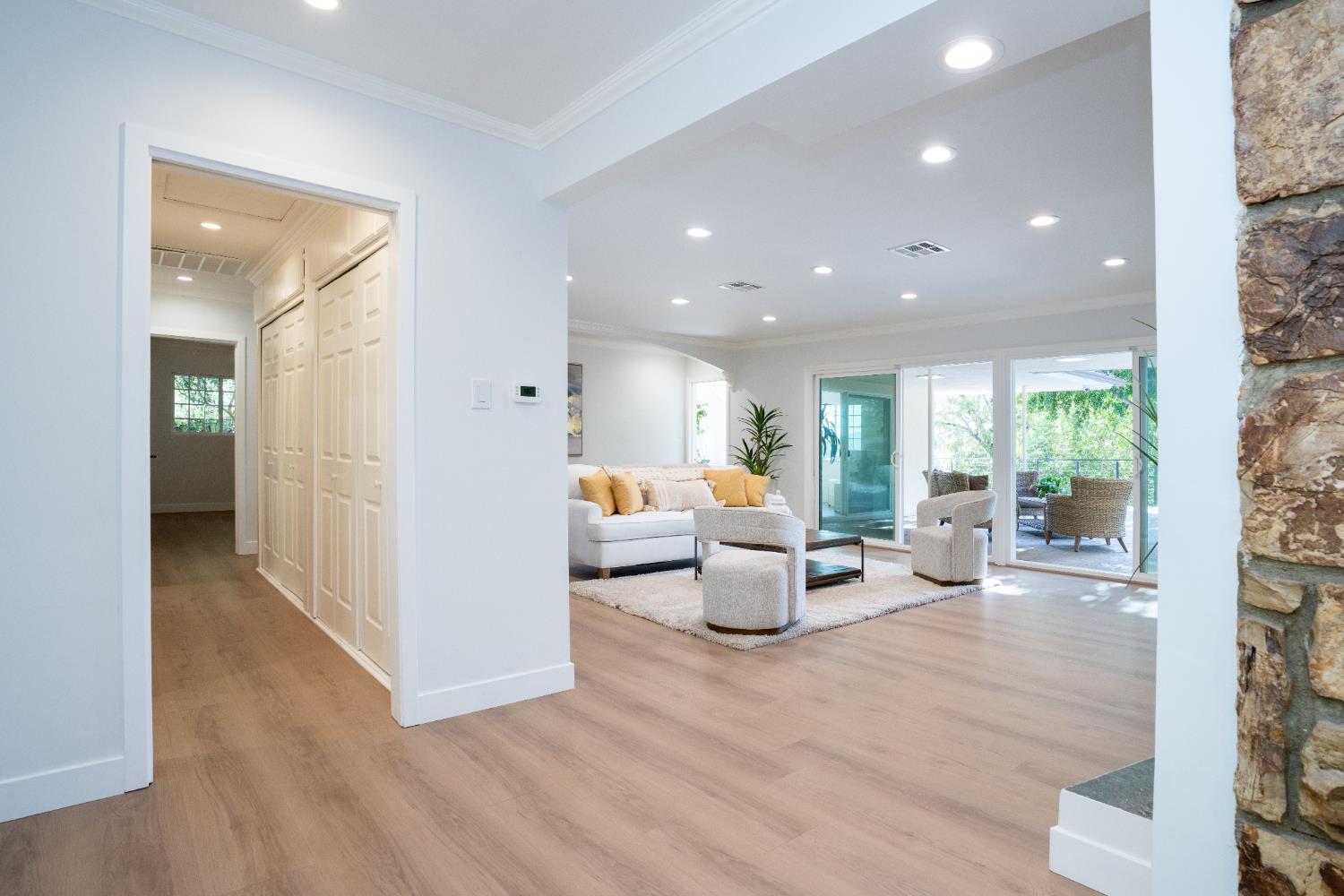 1752 Thurber Pl #CA, Burbank, CA 91501