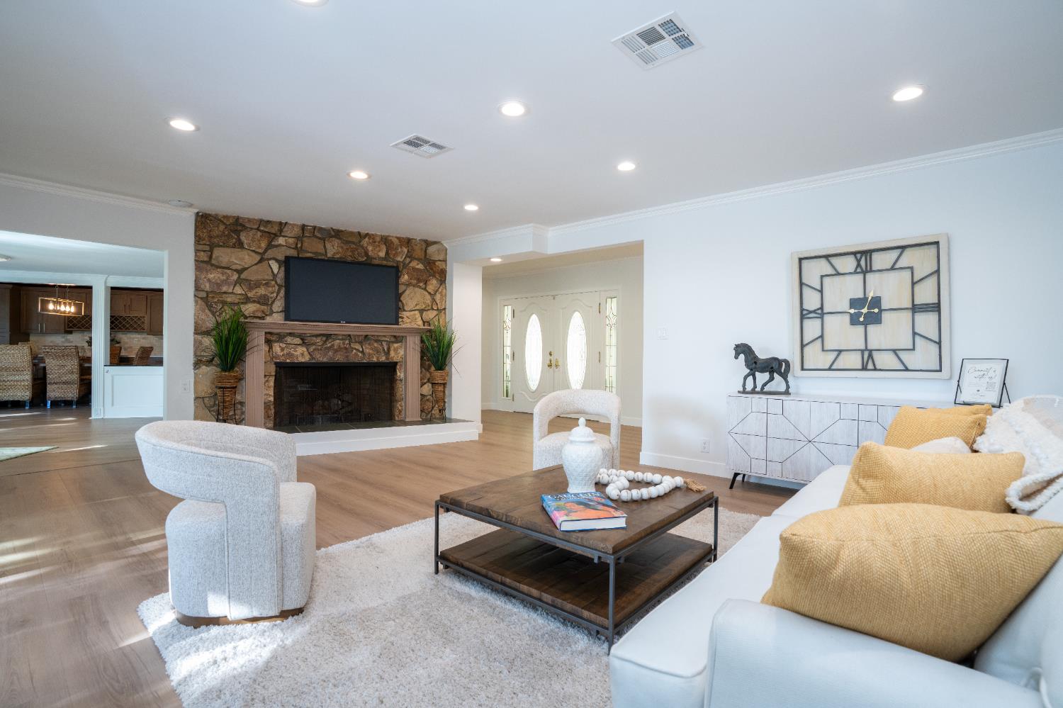 1752 Thurber Pl #CA, Burbank, CA 91501