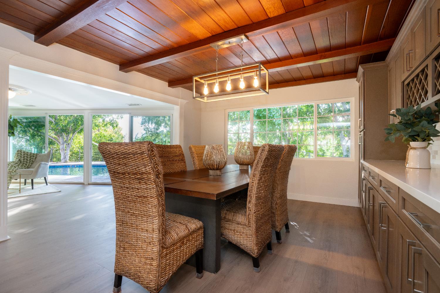 1752 Thurber Pl #CA, Burbank, CA 91501