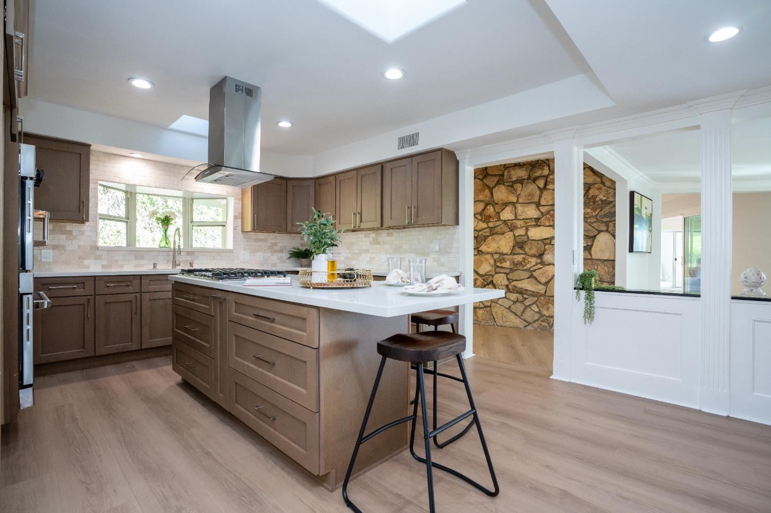 1752 Thurber Pl #CA, Burbank, CA 91501