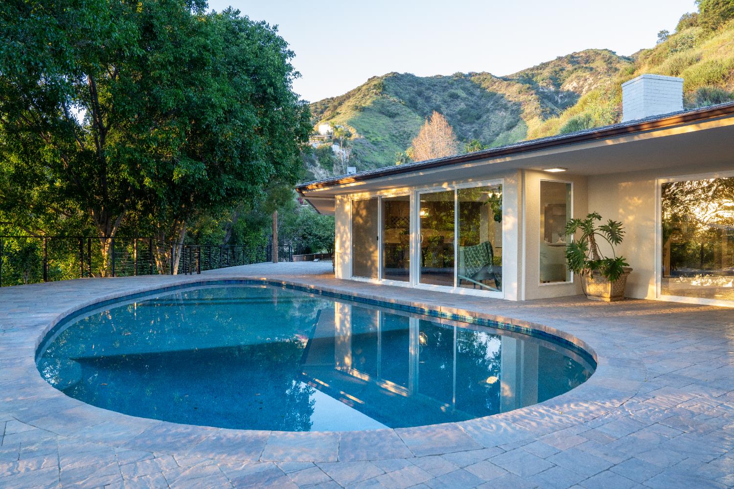 1752 Thurber Pl #CA, Burbank, CA 91501