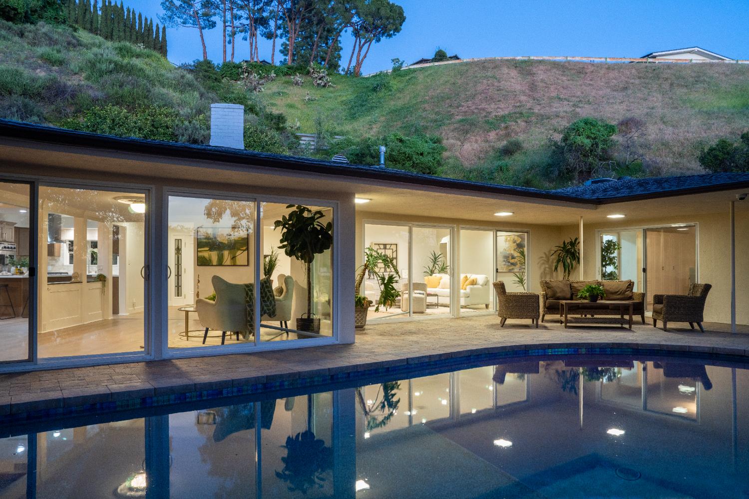 1752 Thurber Pl #CA, Burbank, CA 91501