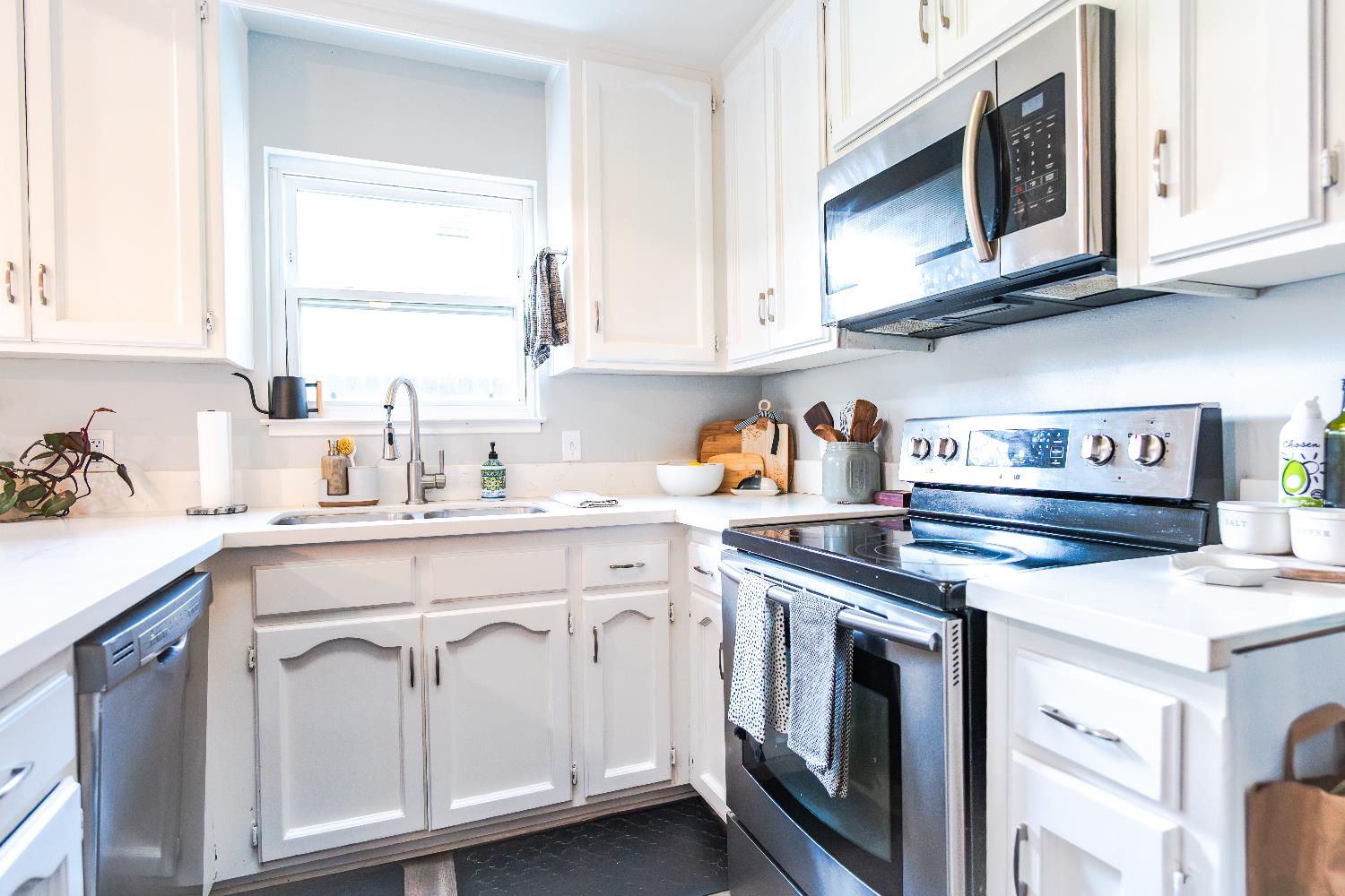 4721 W College Ave, Visalia, CA 93277