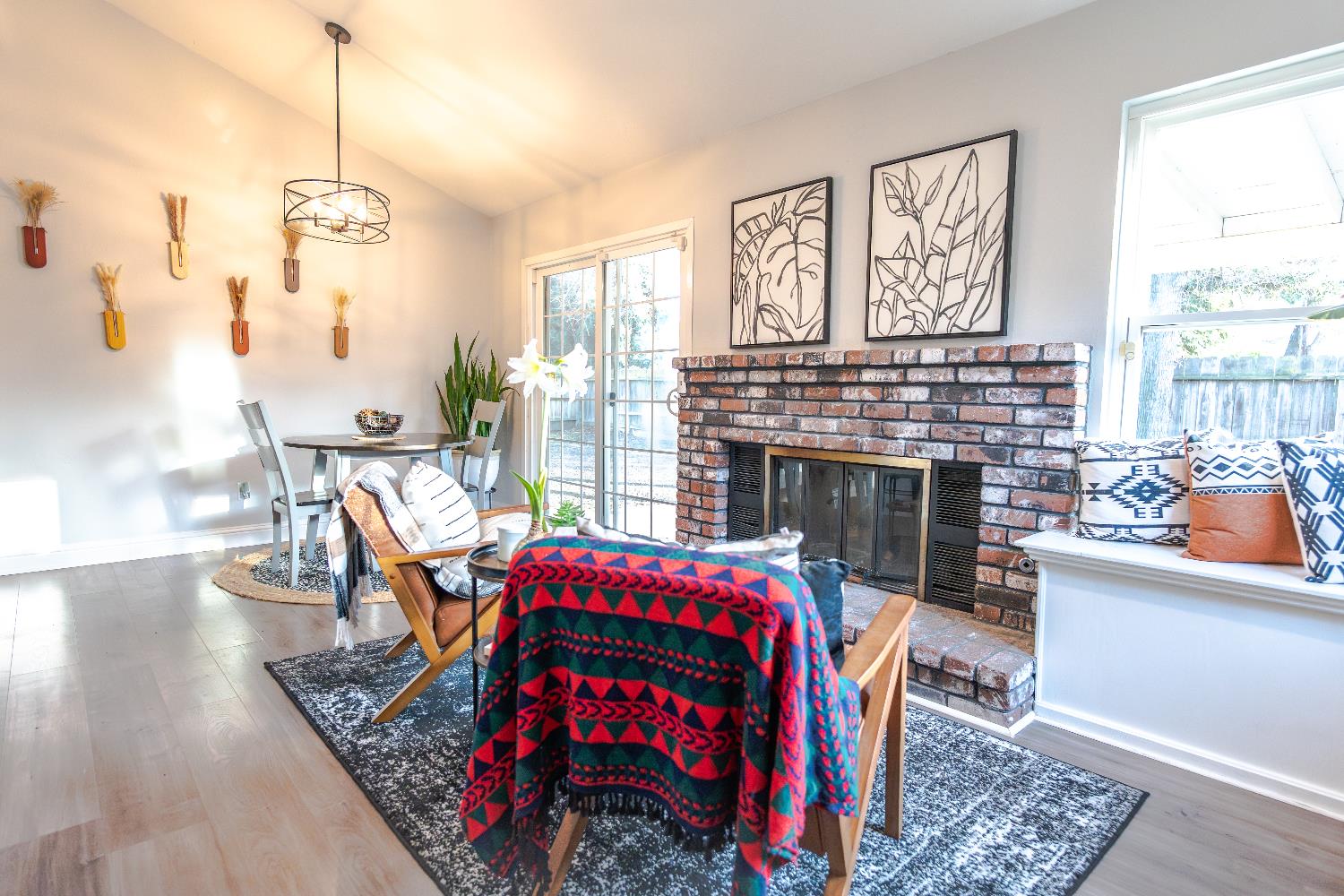 4721 W College Ave, Visalia, CA 93277