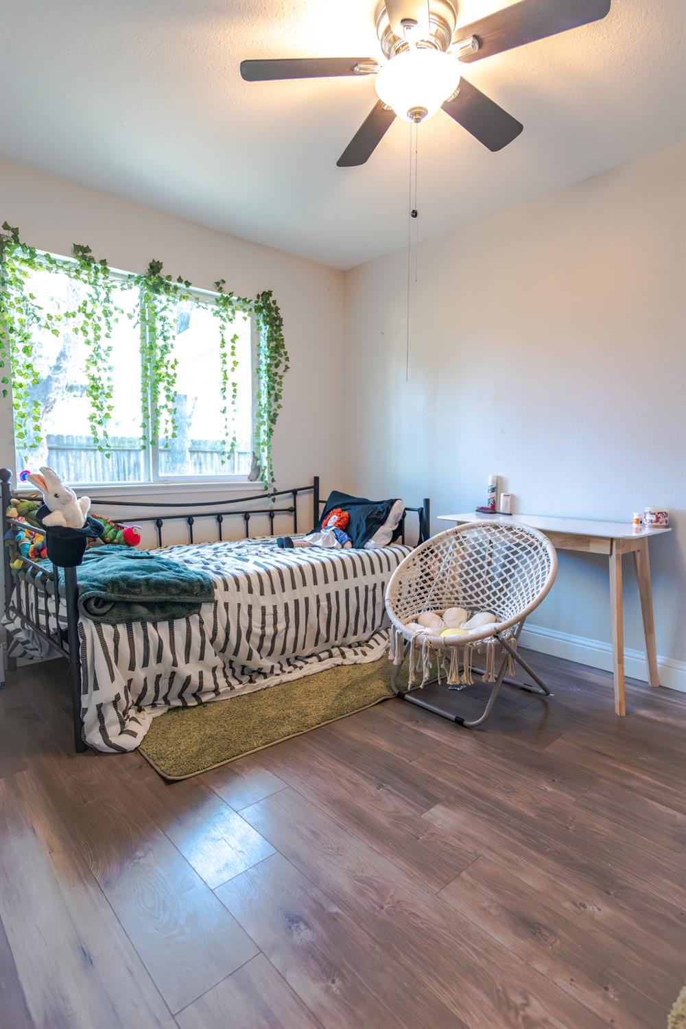 4721 W College Ave, Visalia, CA 93277