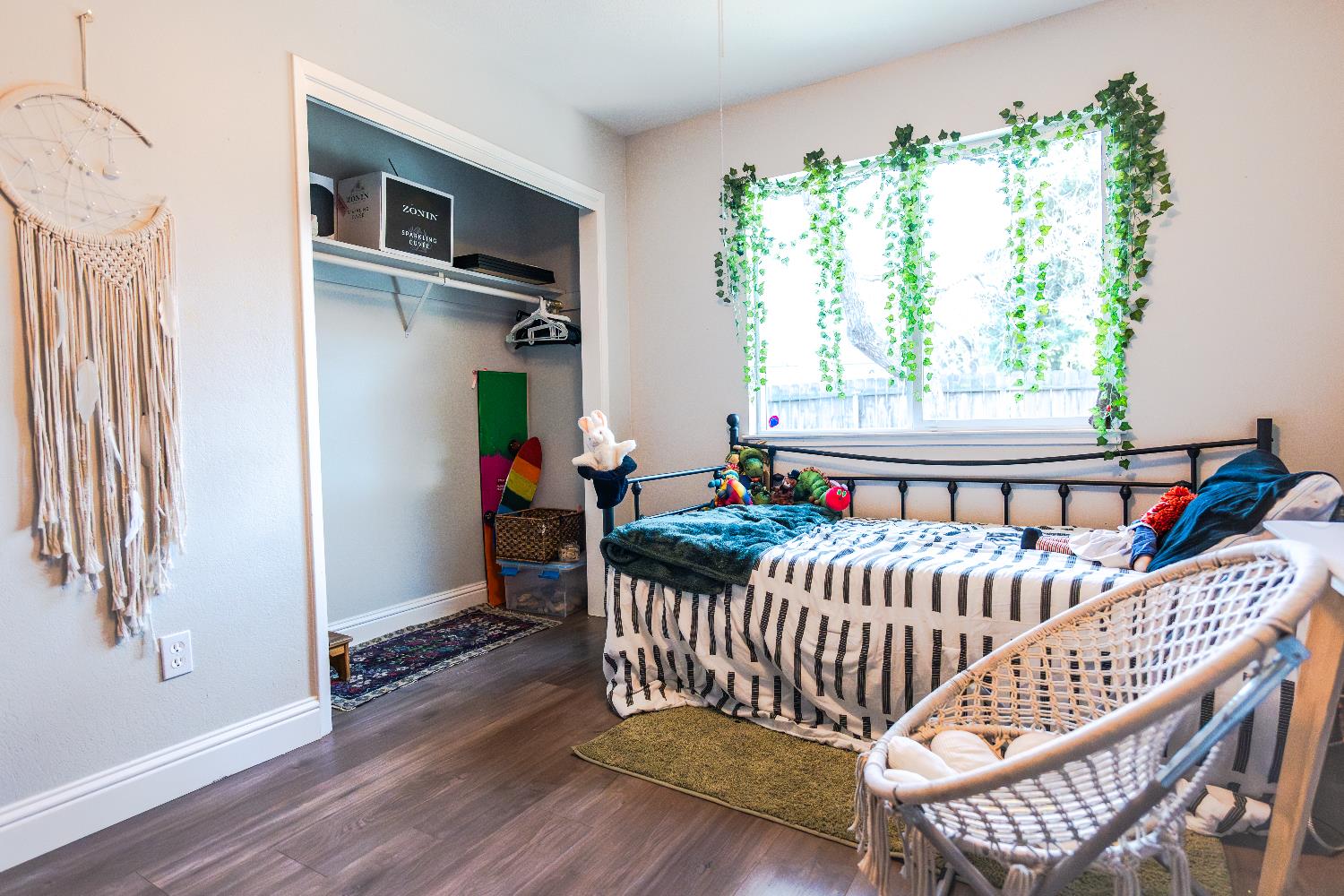 4721 W College Ave, Visalia, CA 93277