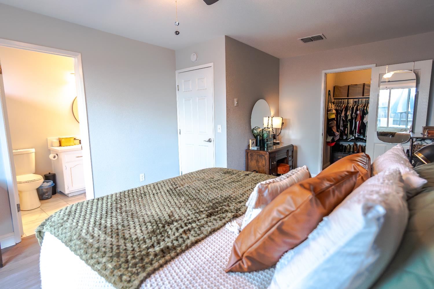 4721 W College Ave, Visalia, CA 93277