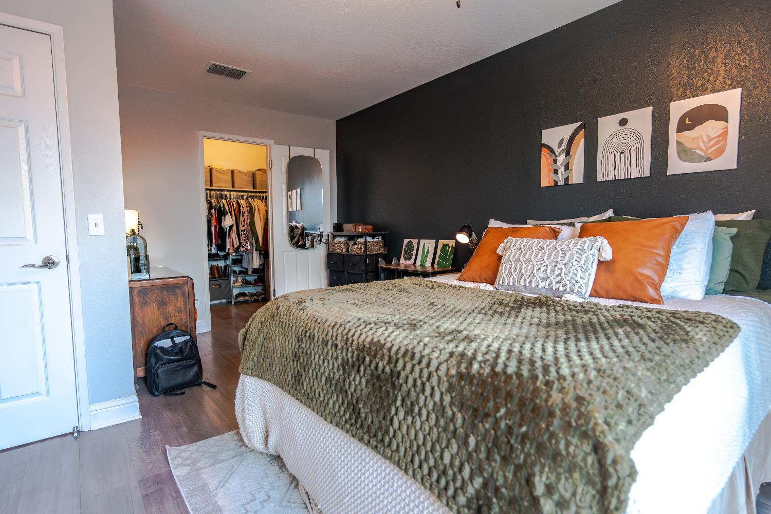 4721 W College Ave, Visalia, CA 93277