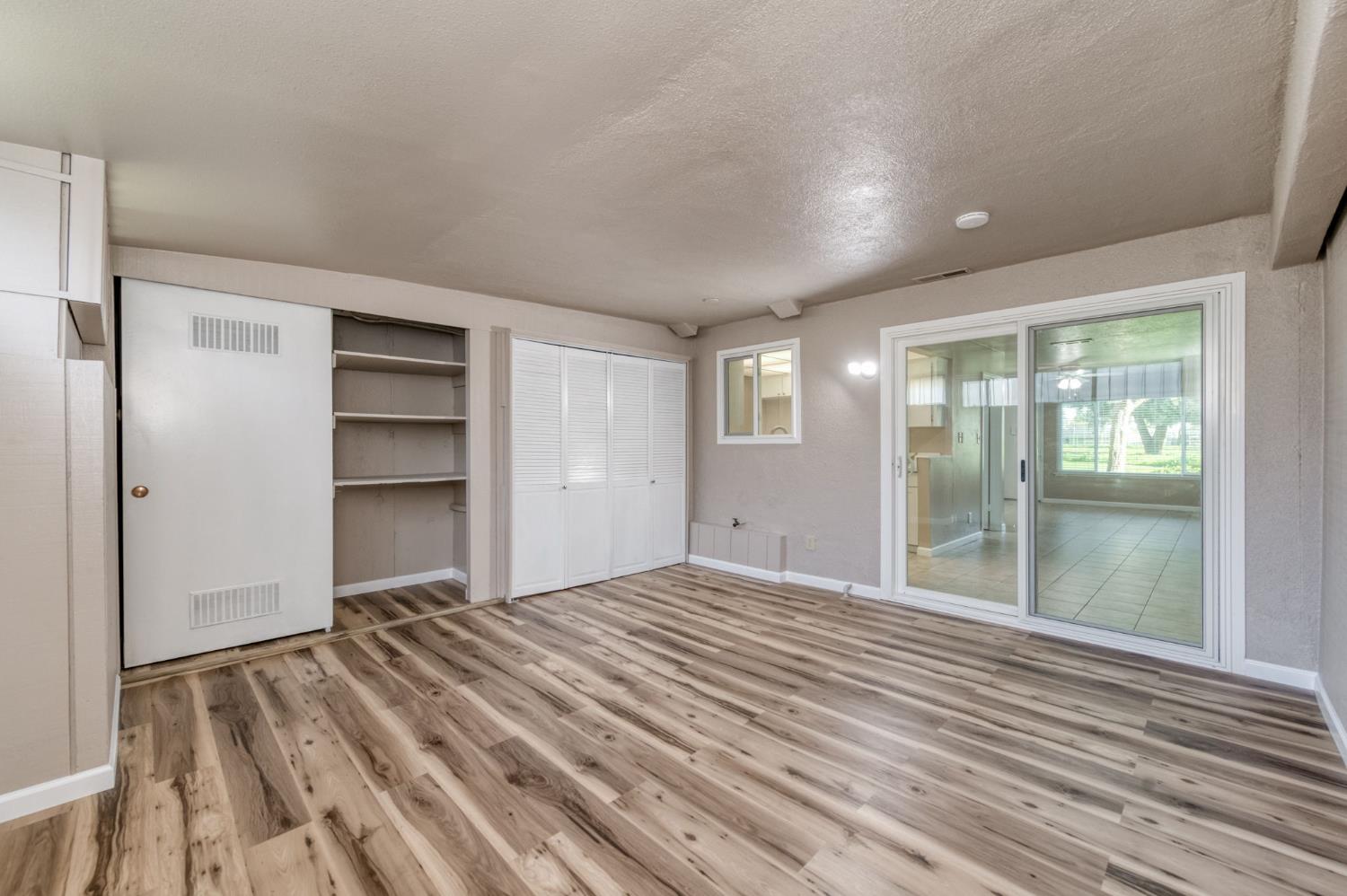 5118 E Ashlan Ave #102, Fresno, CA 93727