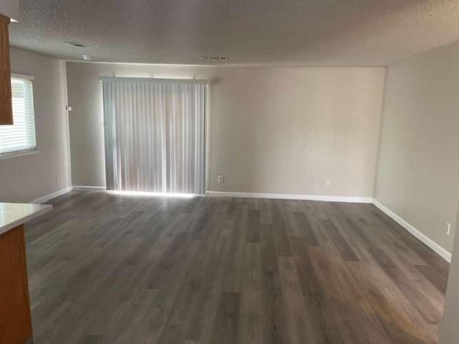 923 Holt Ave, Sanger, CA 93657