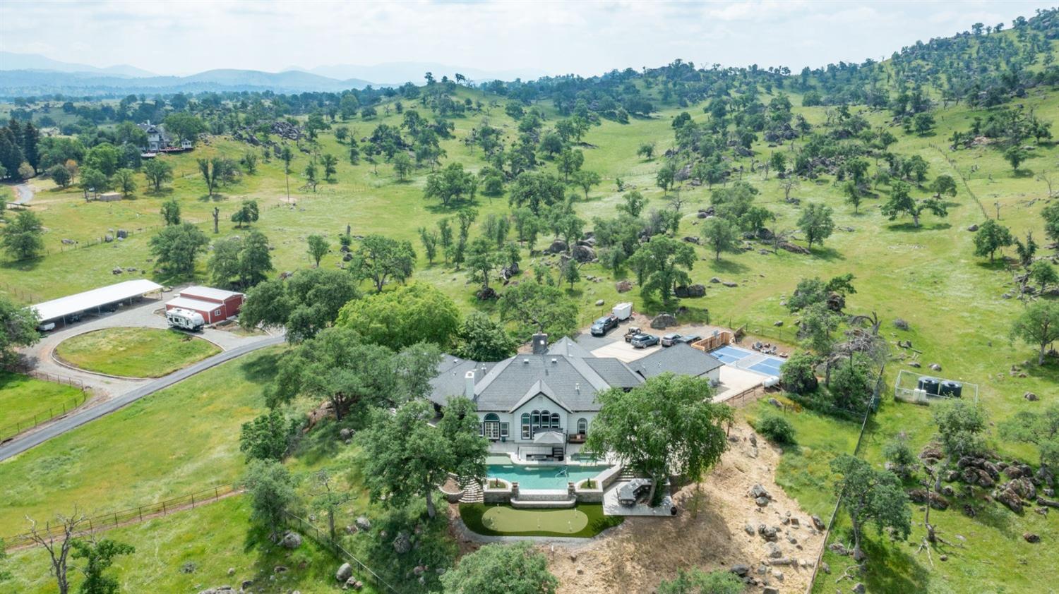 17159 Coyote Pass Ln, Clovis, CA 93619