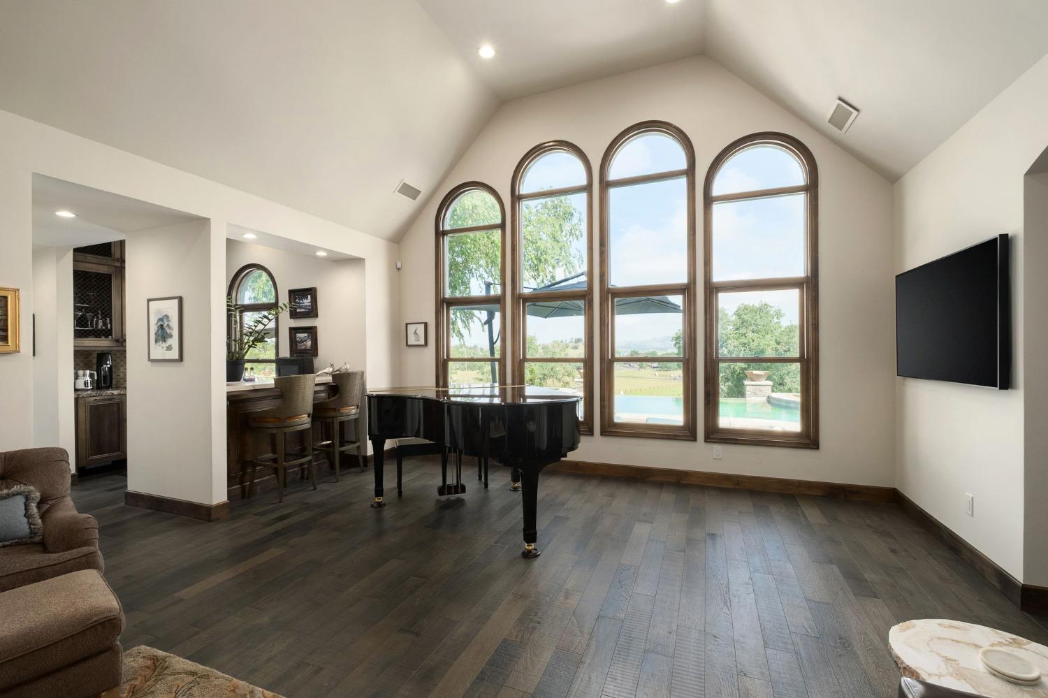 17159 Coyote Pass Ln, Clovis, CA 93619