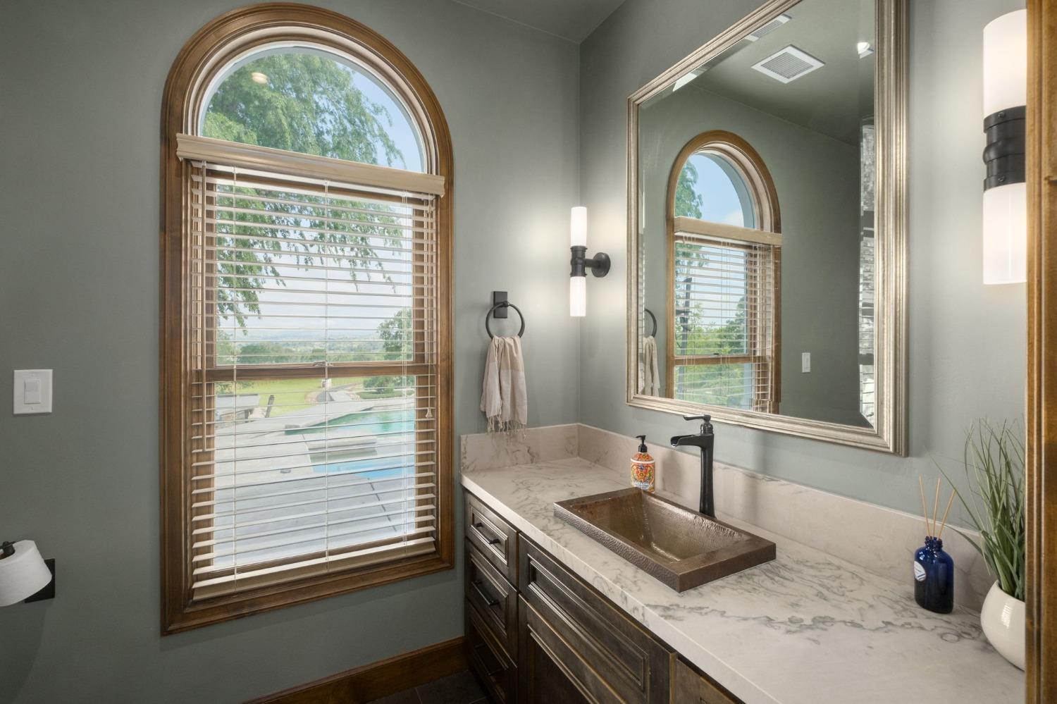 17159 Coyote Pass Ln, Clovis, CA 93619