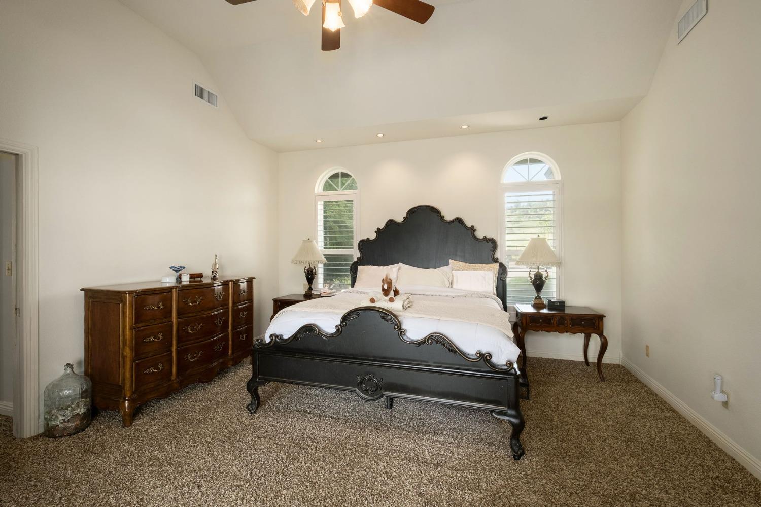 17159 Coyote Pass Ln, Clovis, CA 93619