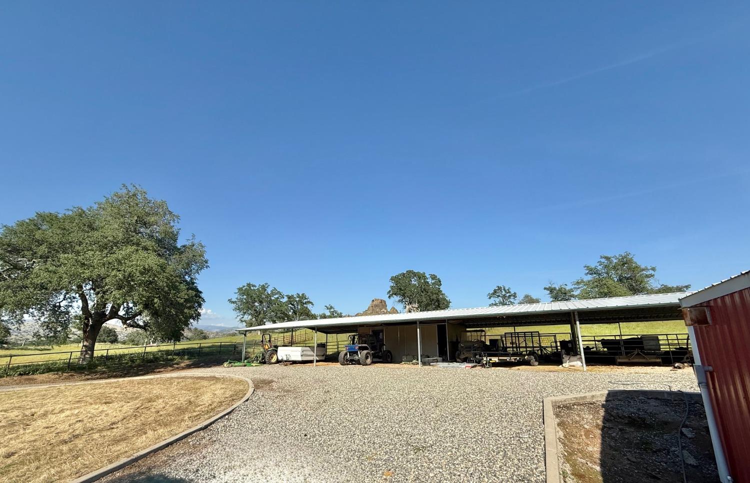 17159 Coyote Pass Ln, Clovis, CA 93619