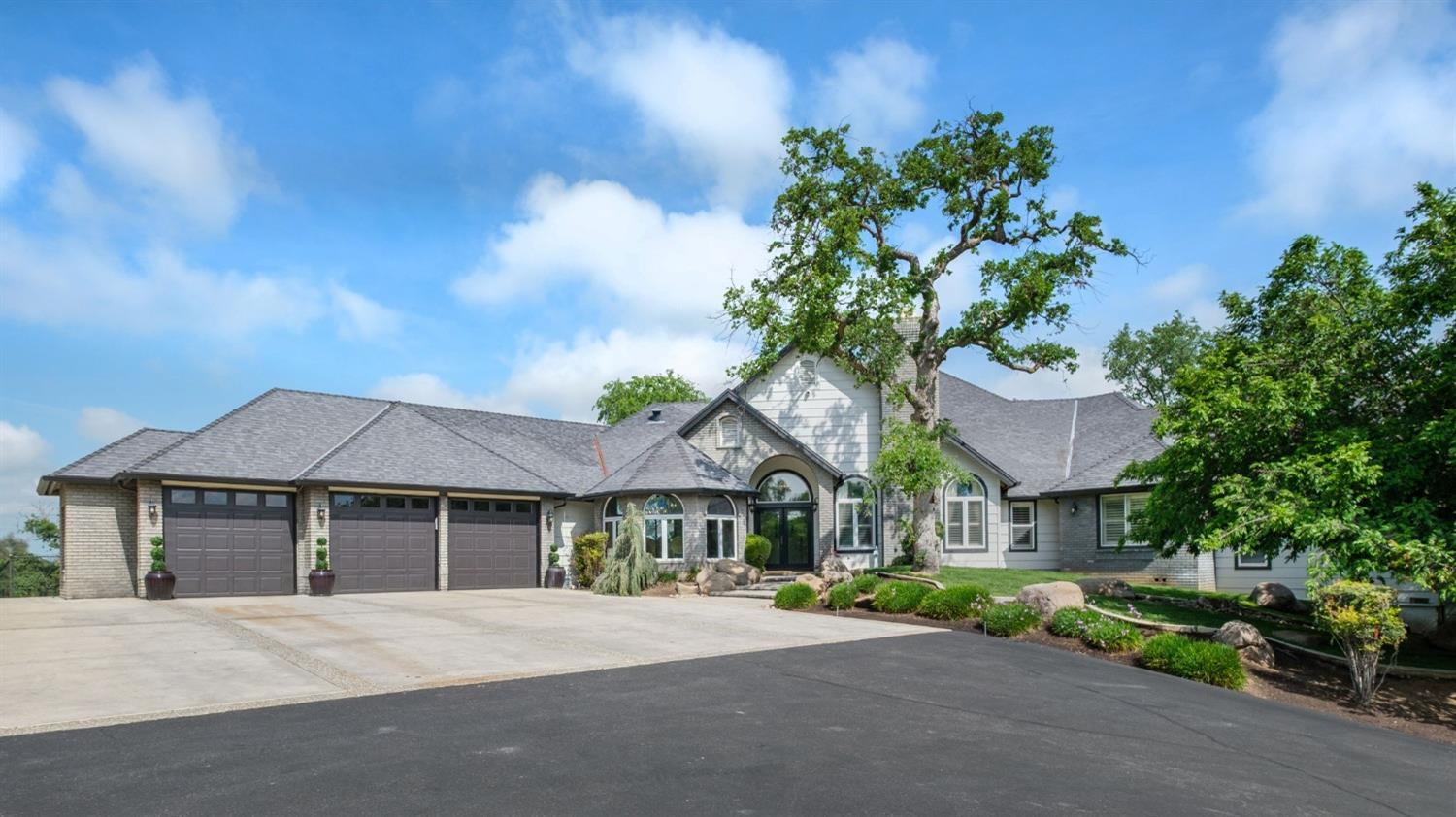 17159 Coyote Pass Ln, Clovis, CA 93619