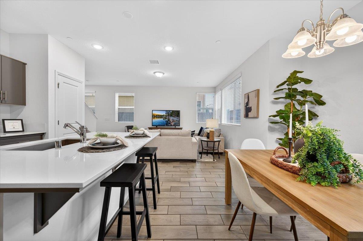 2015 N Walling Ln, Clovis, CA 93619