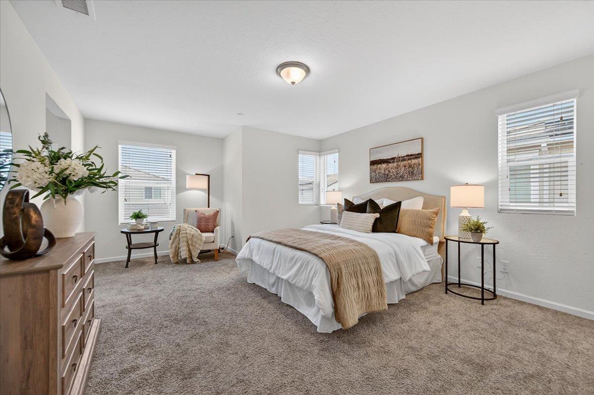 2015 N Walling Ln, Clovis, CA 93619