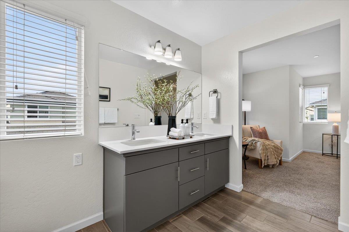 2015 N Walling Ln, Clovis, CA 93619