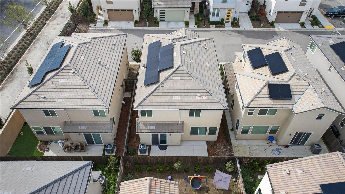 2015 N Walling Ln, Clovis, CA 93619