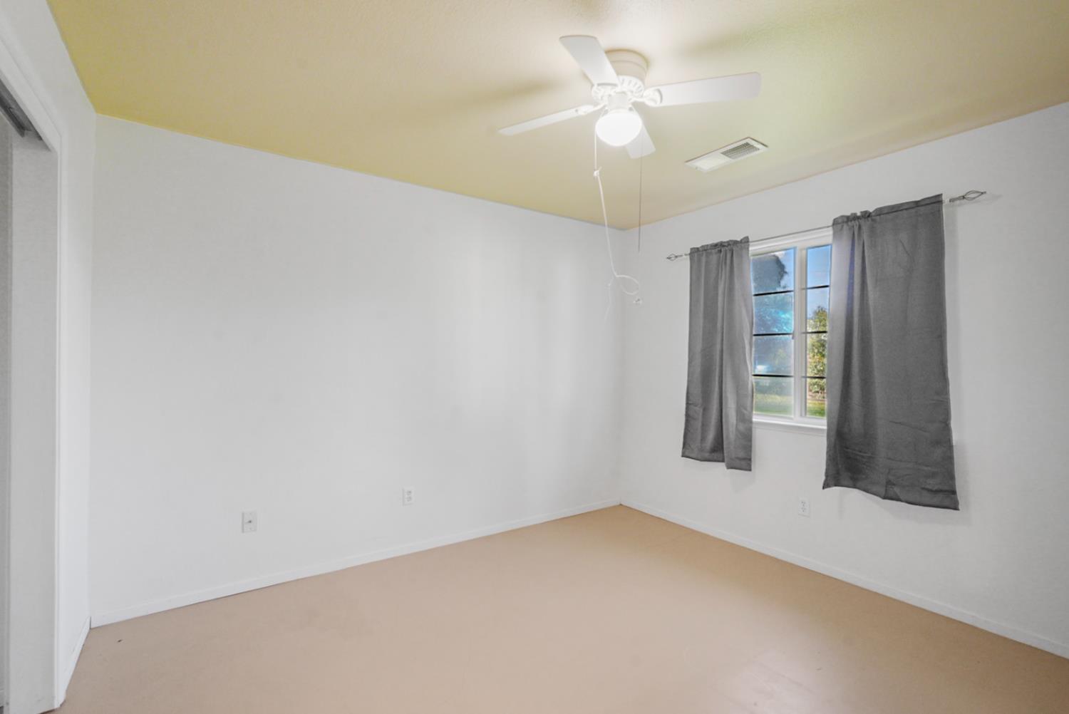 13180 Jackson St, Le Grand, CA 95333