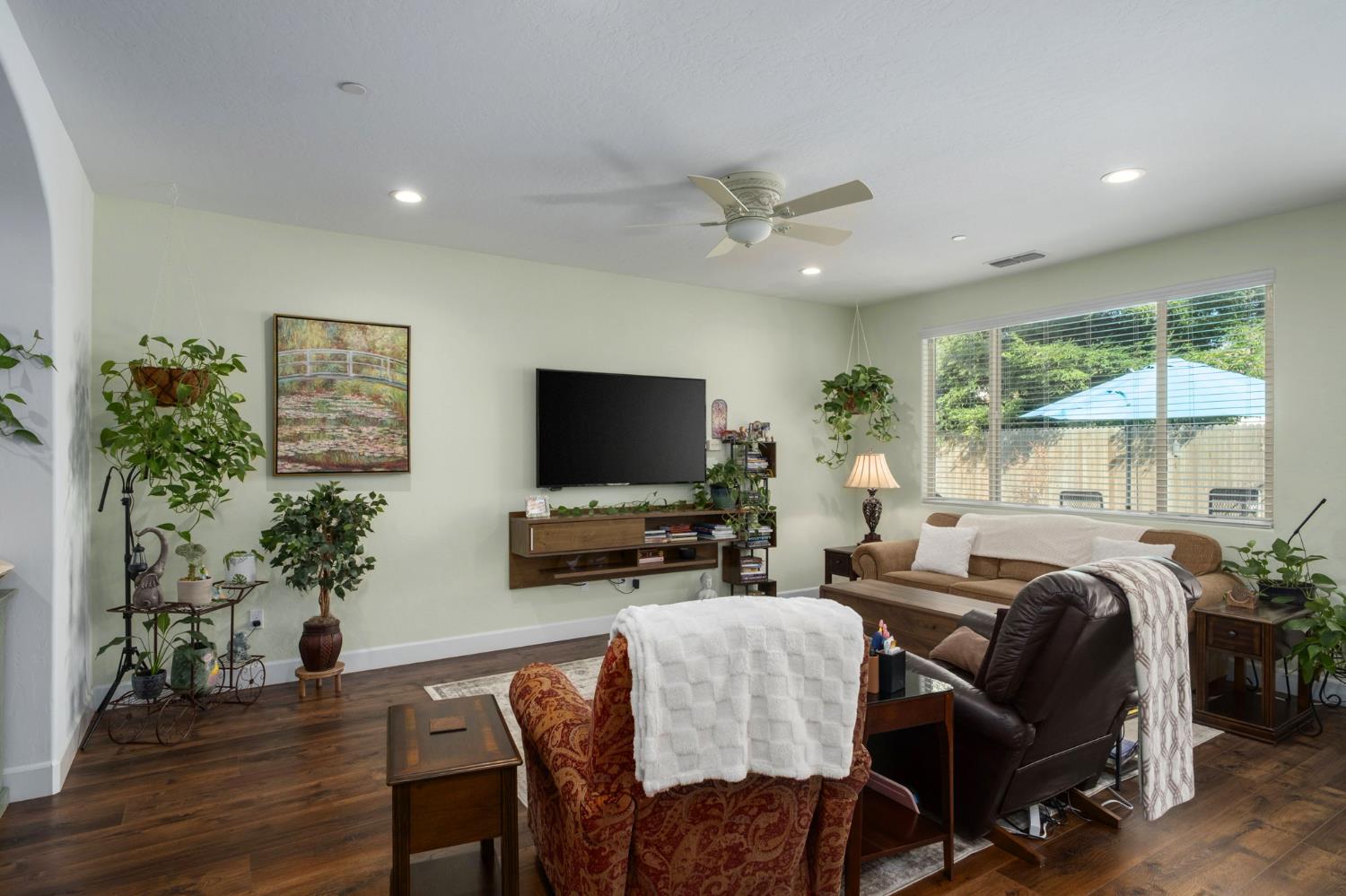 3132 S Kennedy, Visalia, CA 93292