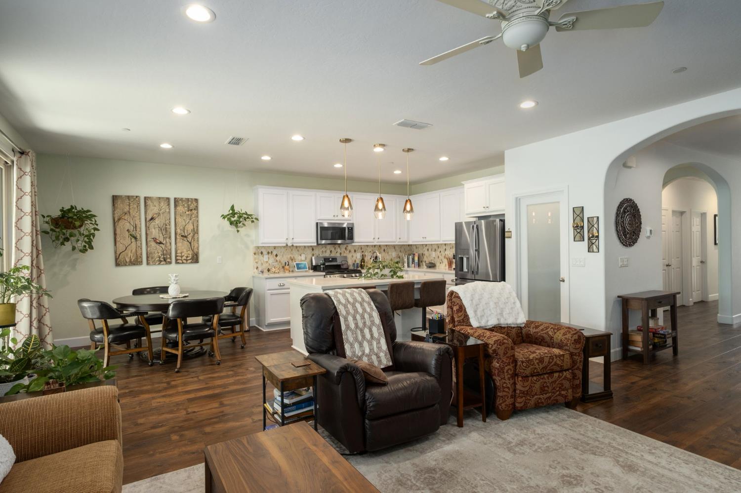 3132 S Kennedy, Visalia, CA 93292