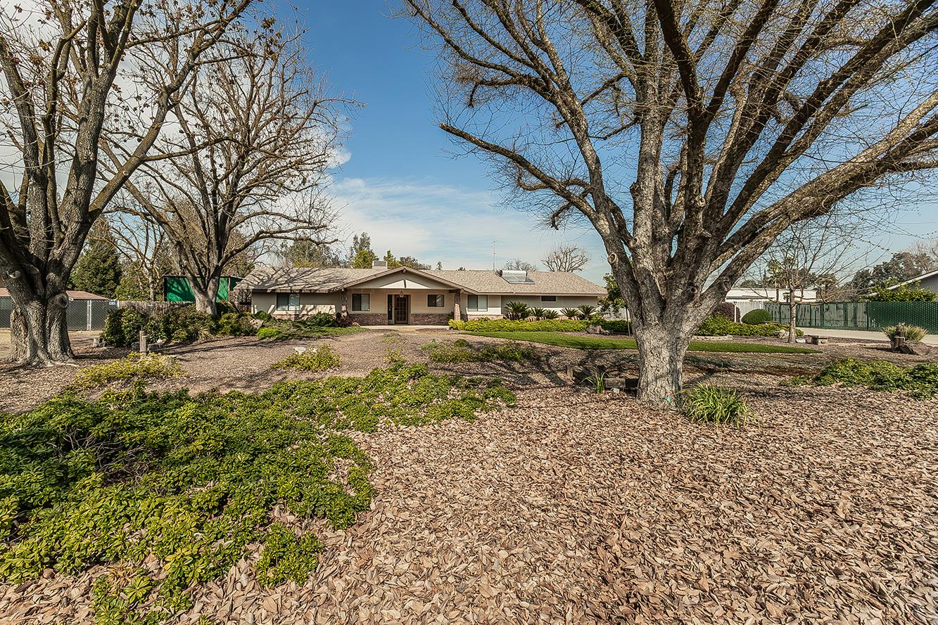 37303 Berkshire Dr, Madera, CA 93636