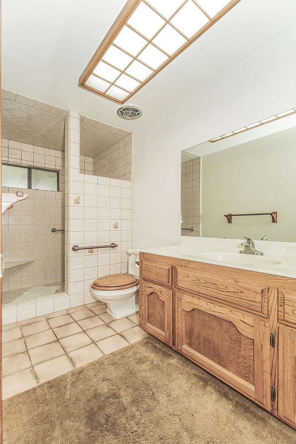 37303 Berkshire Dr, Madera, CA 93636