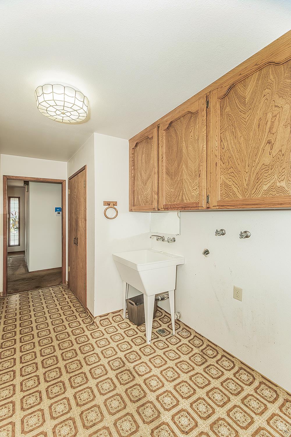 37303 Berkshire Dr, Madera, CA 93636