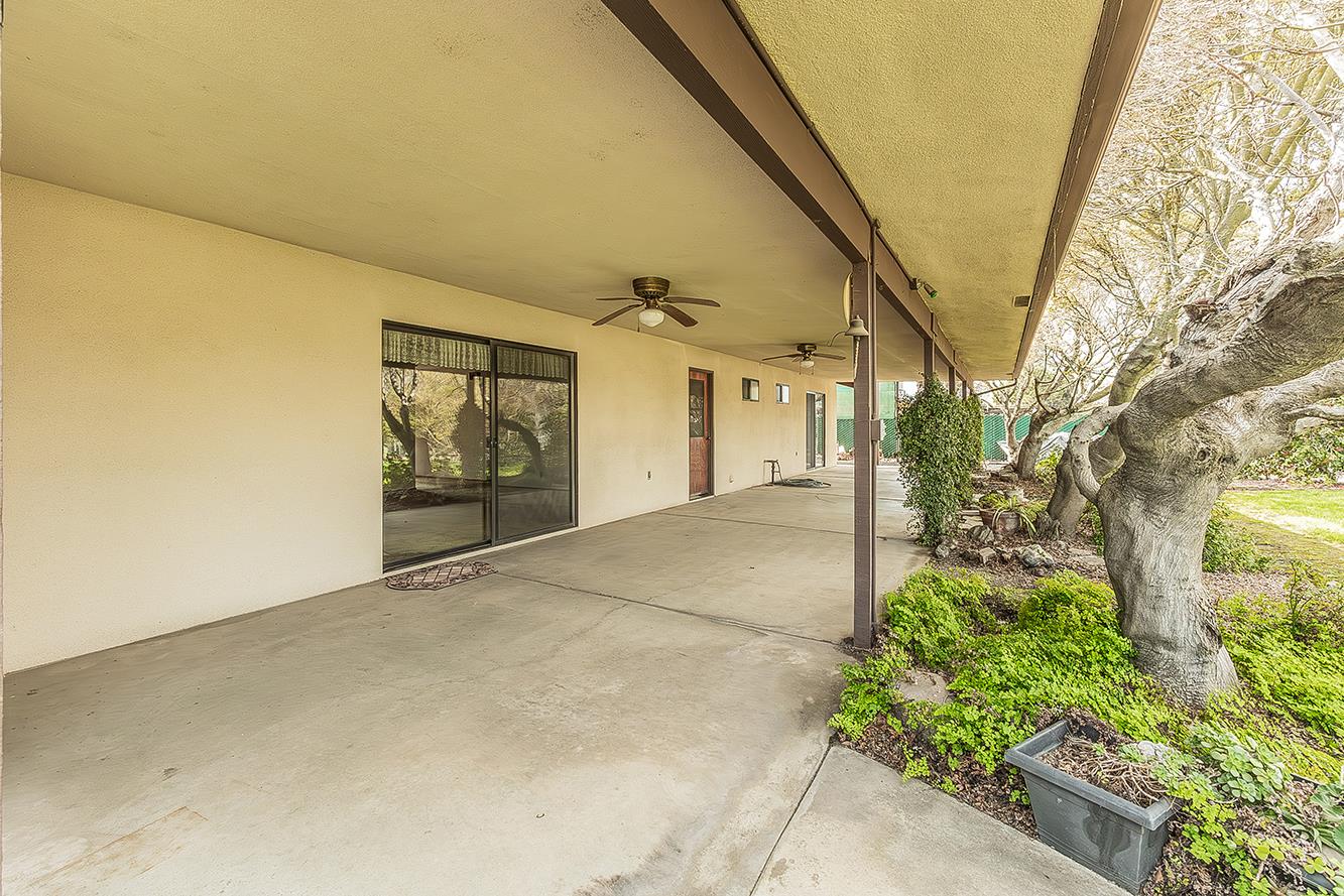 37303 Berkshire Dr, Madera, CA 93636