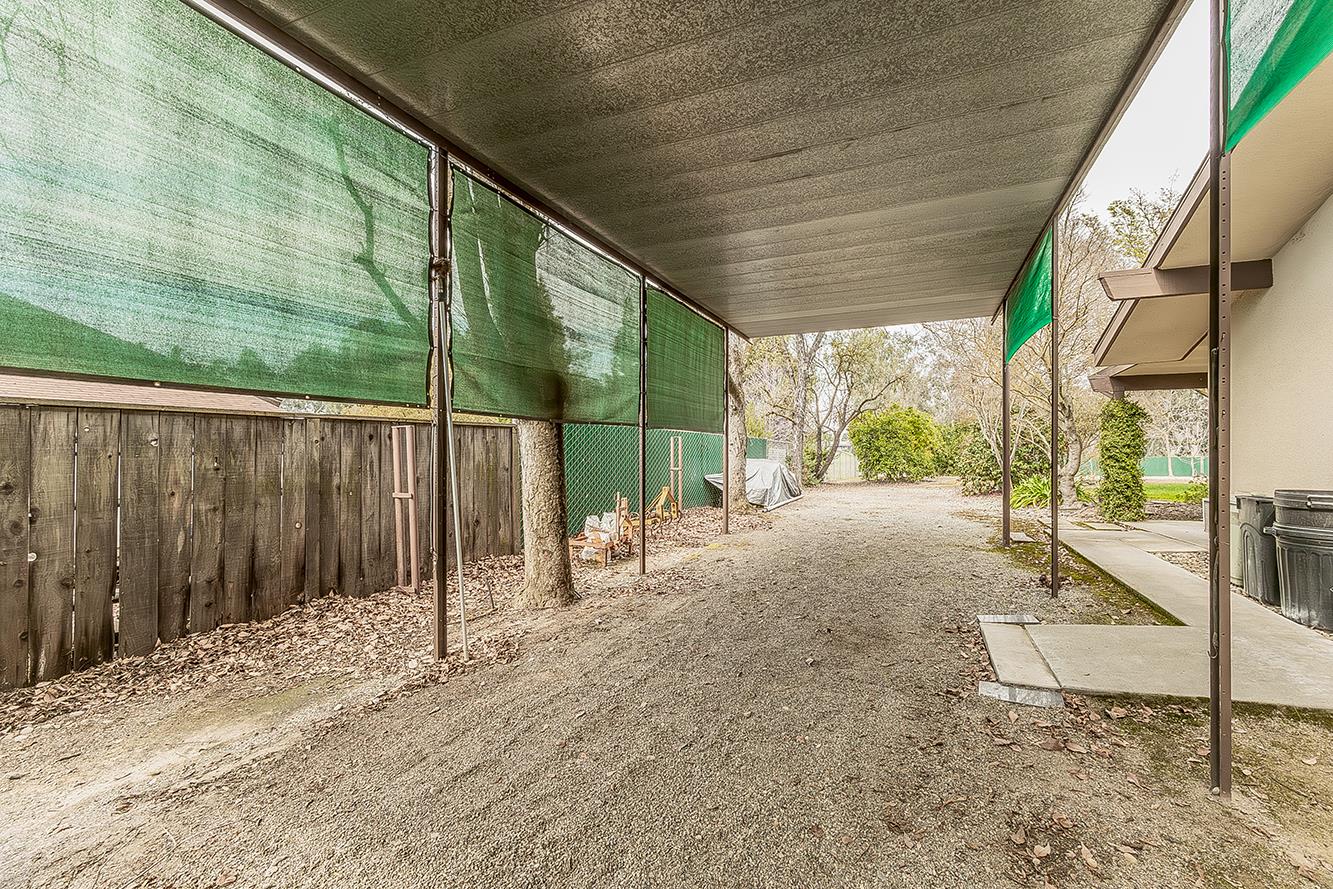 37303 Berkshire Dr, Madera, CA 93636