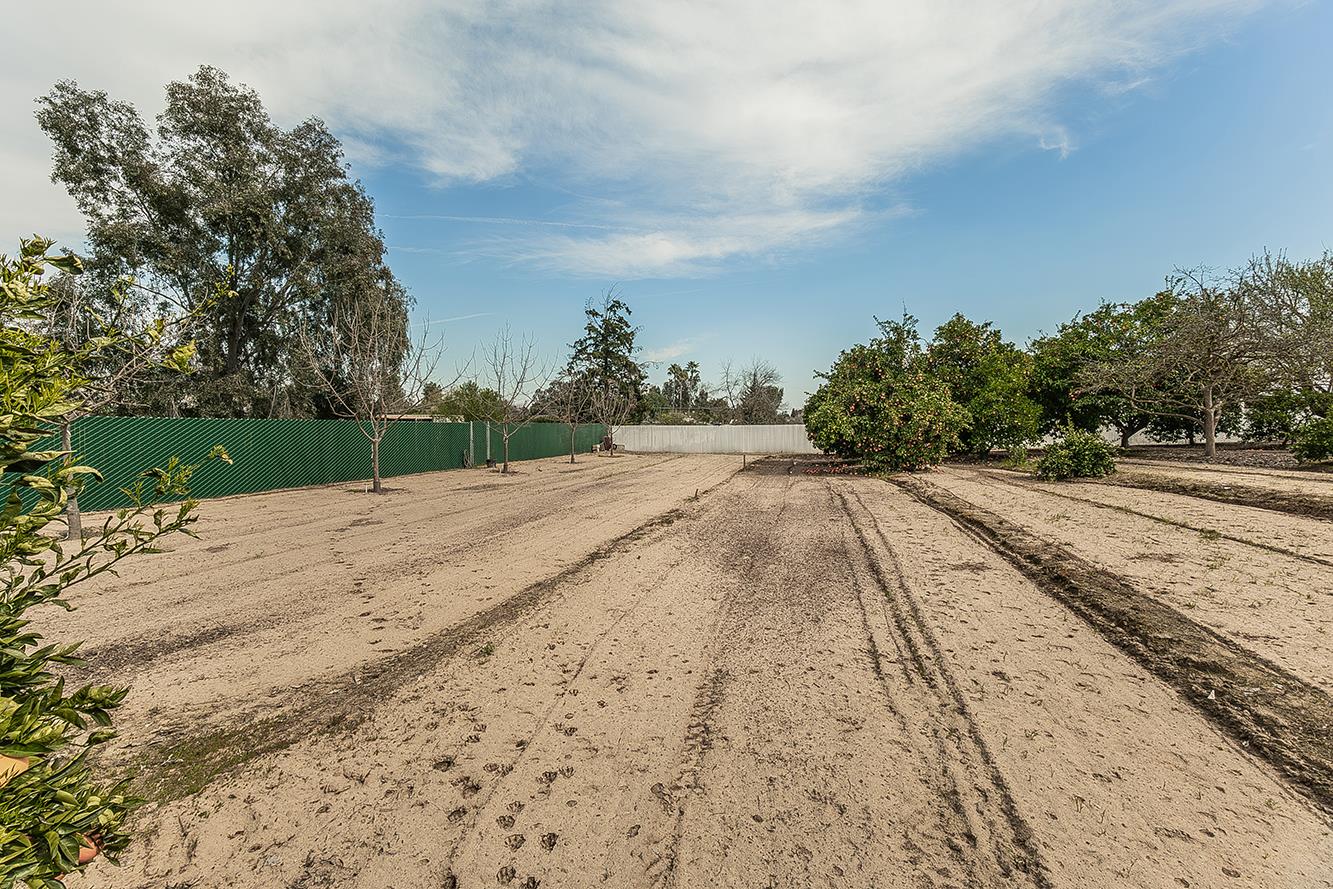 37303 Berkshire Dr, Madera, CA 93636