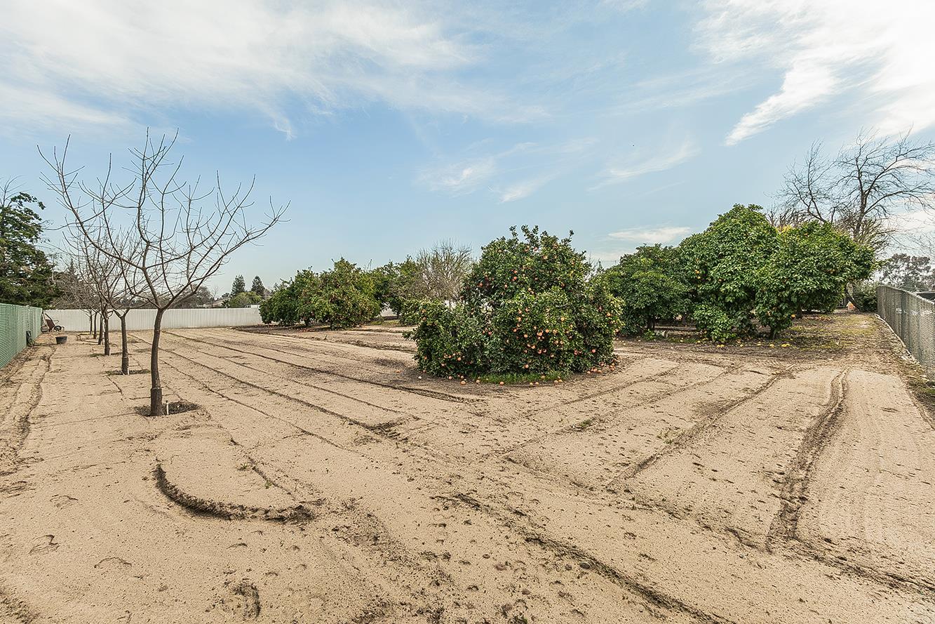 37303 Berkshire Dr, Madera, CA 93636