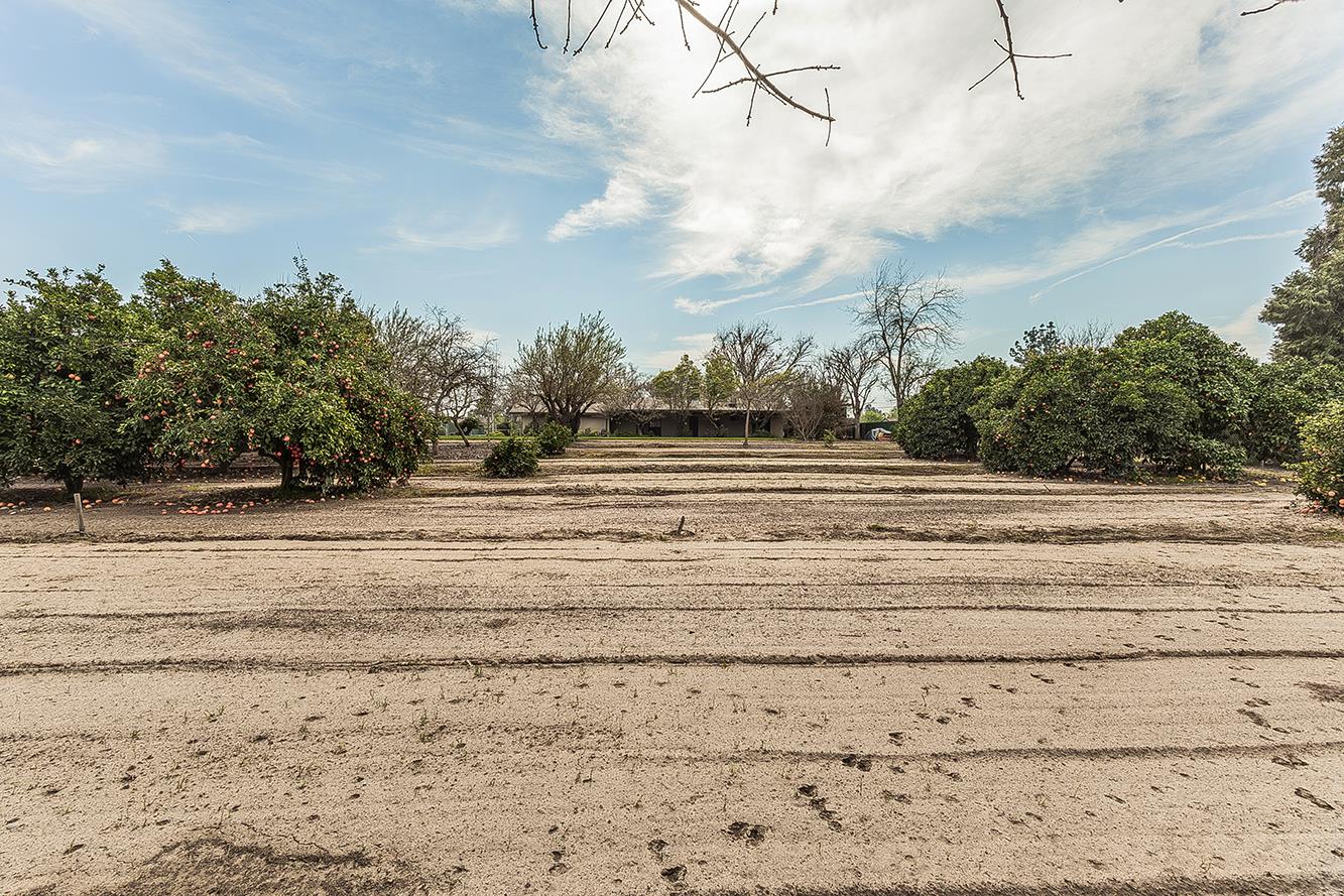 37303 Berkshire Dr, Madera, CA 93636