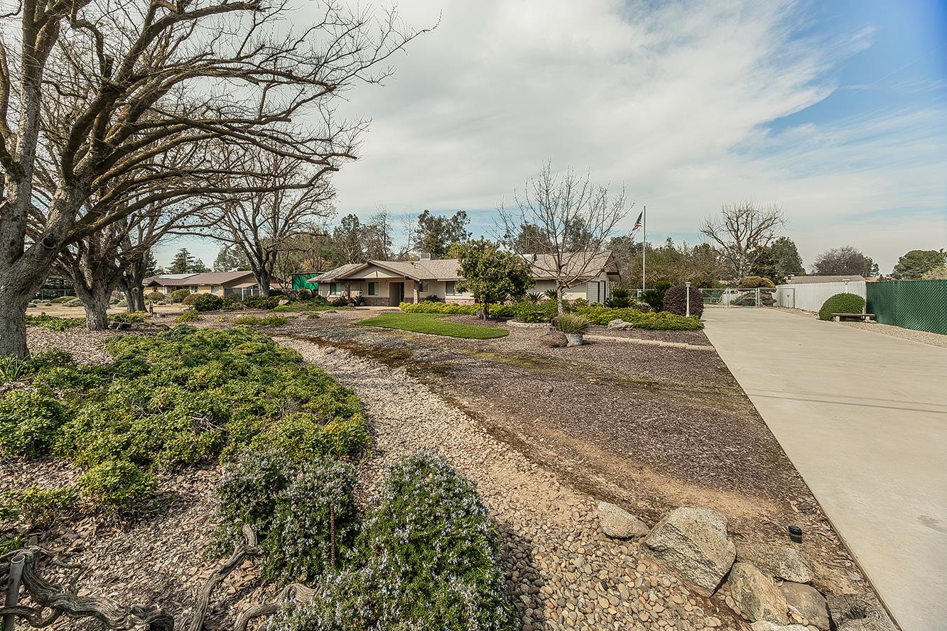 37303 Berkshire Dr, Madera, CA 93636