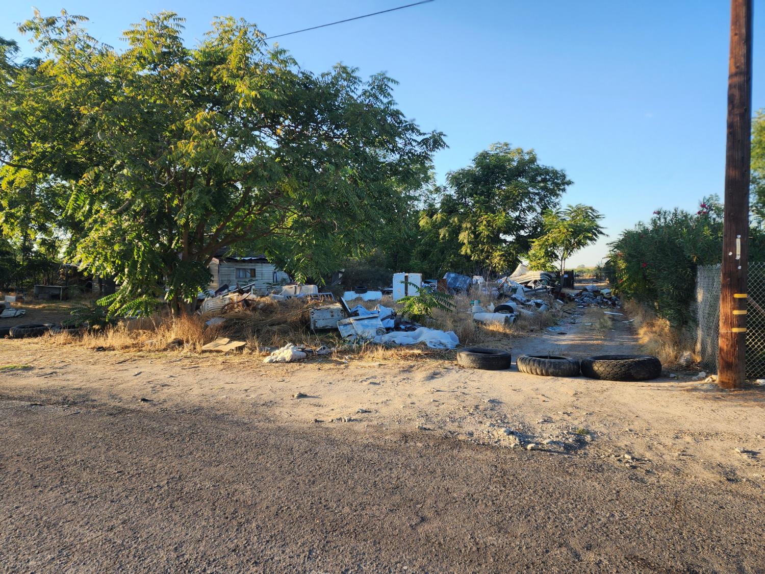 1630 E American Ave, Fresno, CA 93725