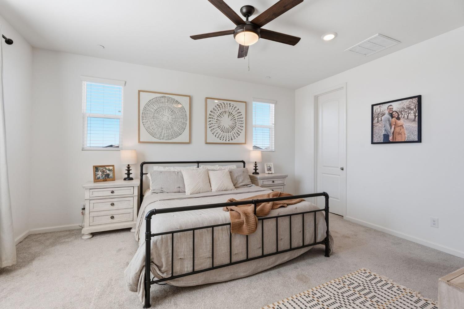 588 Overstone Ave, Madera, CA 93636