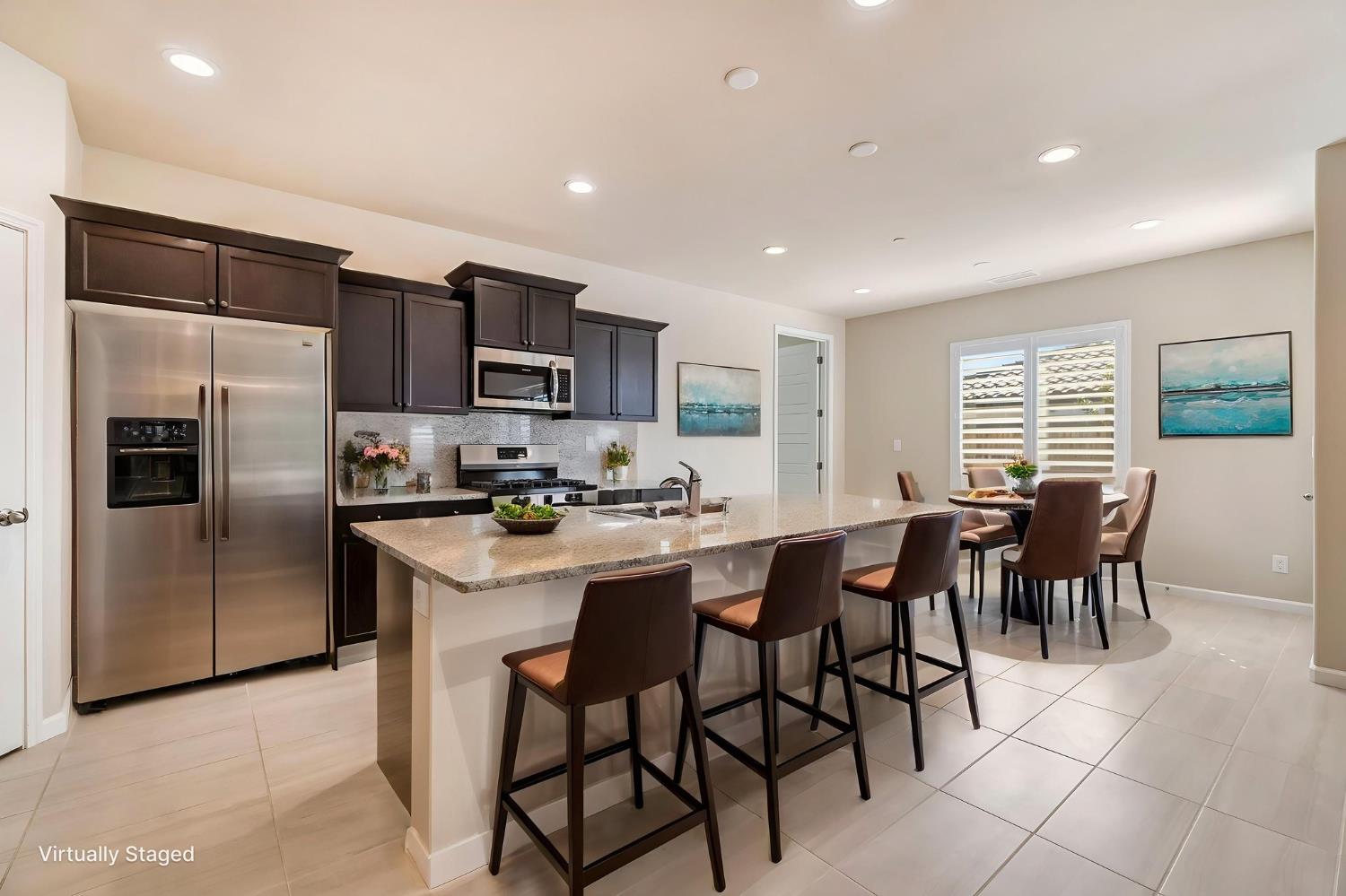 642 Stone Crest Ave, Madera, CA 93636