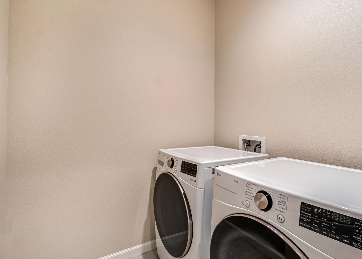 642 Stone Crest Ave, Madera, CA 93636