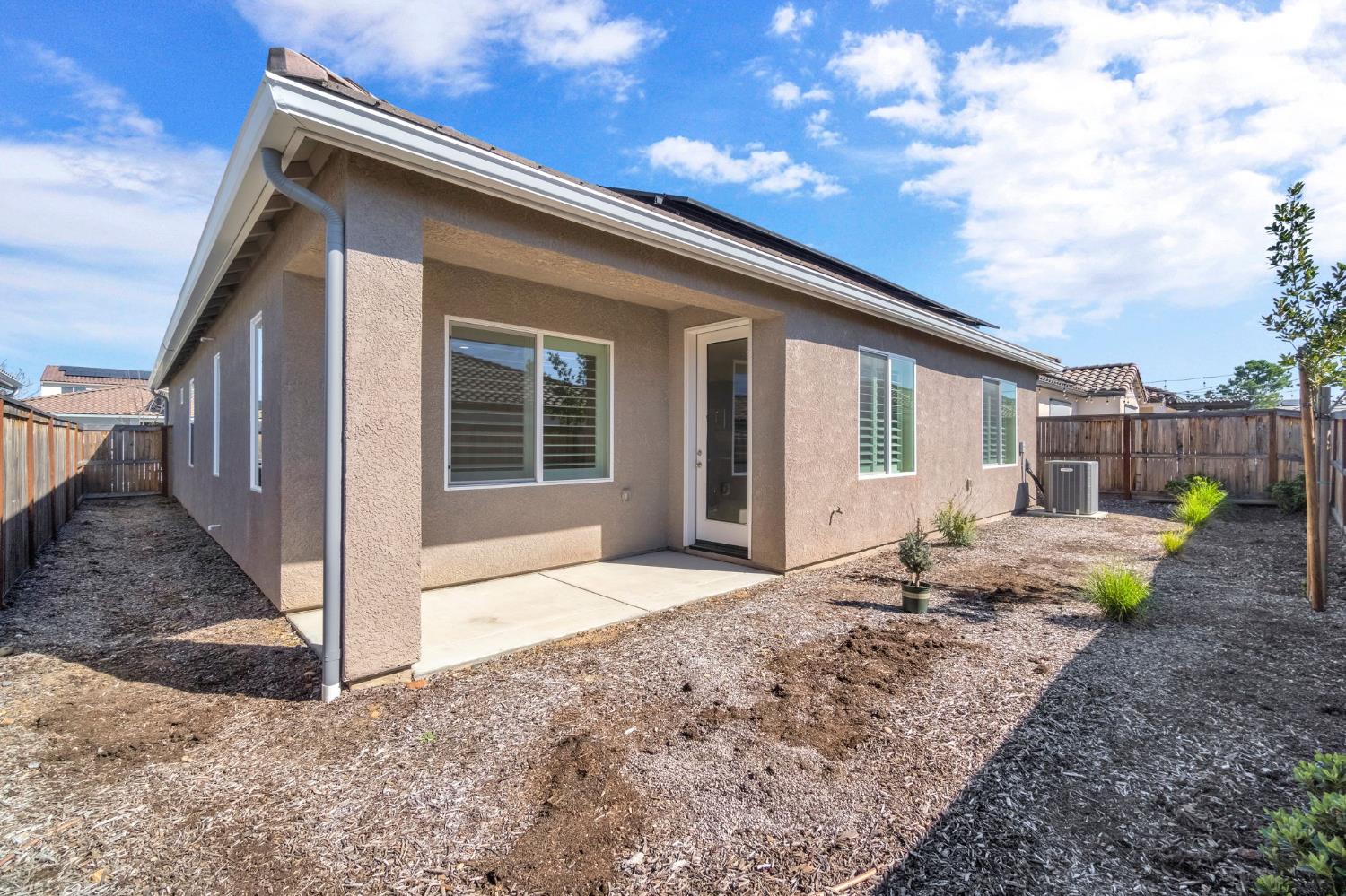 642 Stone Crest Ave, Madera, CA 93636