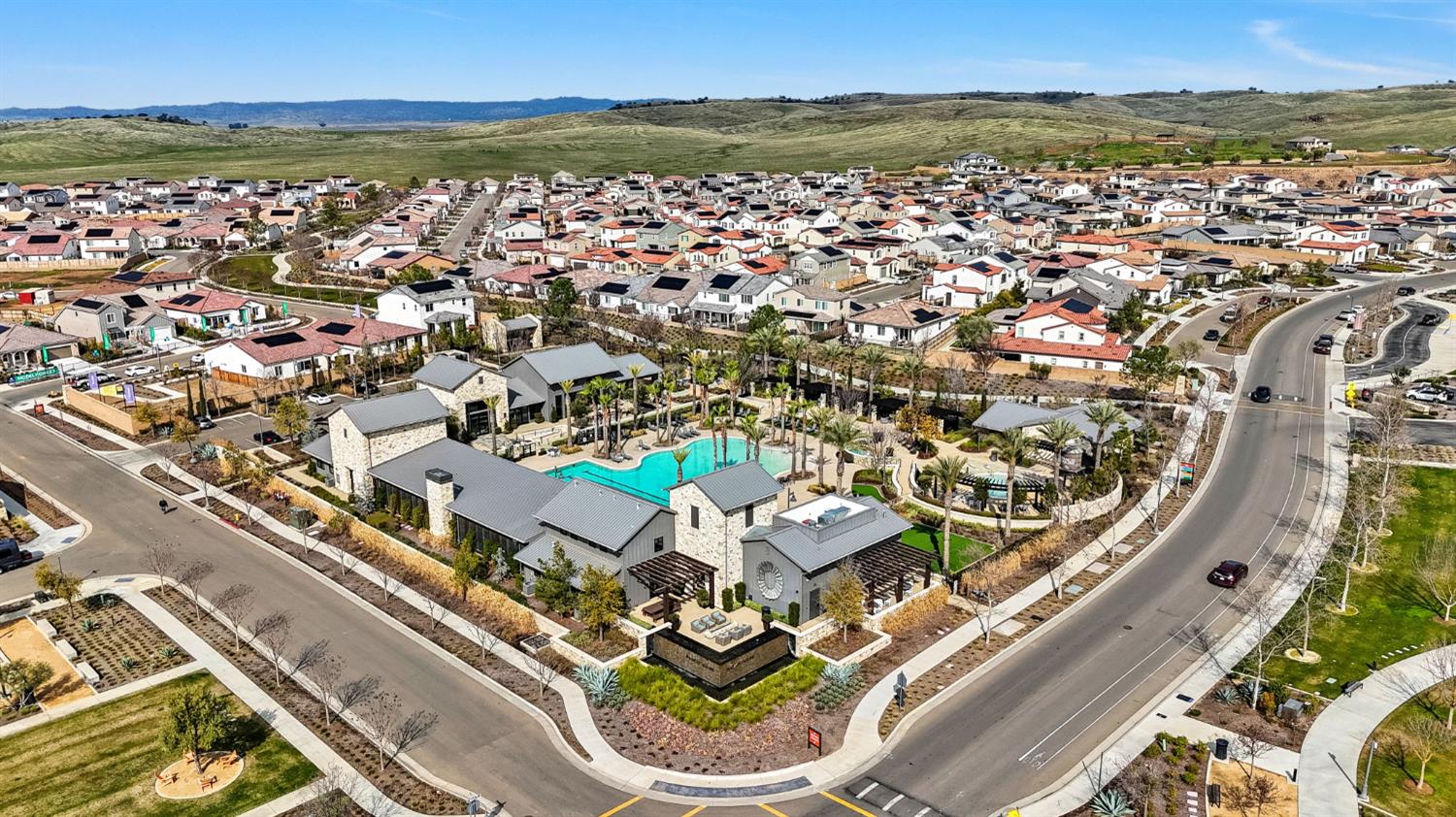 642 Stone Crest Ave, Madera, CA 93636