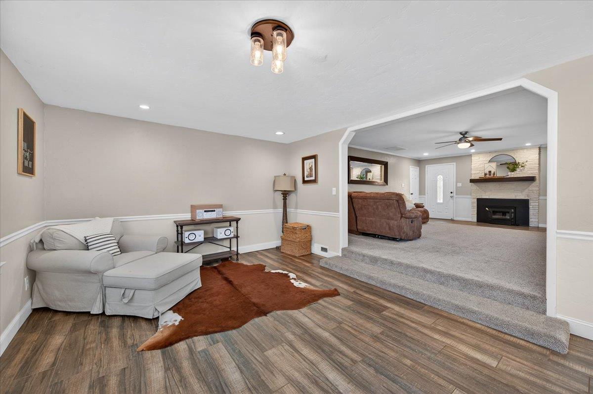 1544 N De Wolf Ave, Fresno, CA 93737