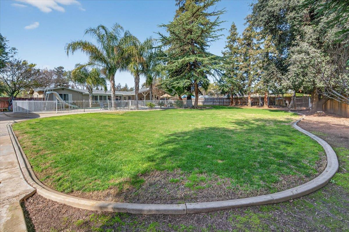 1544 N De Wolf Ave, Fresno, CA 93737