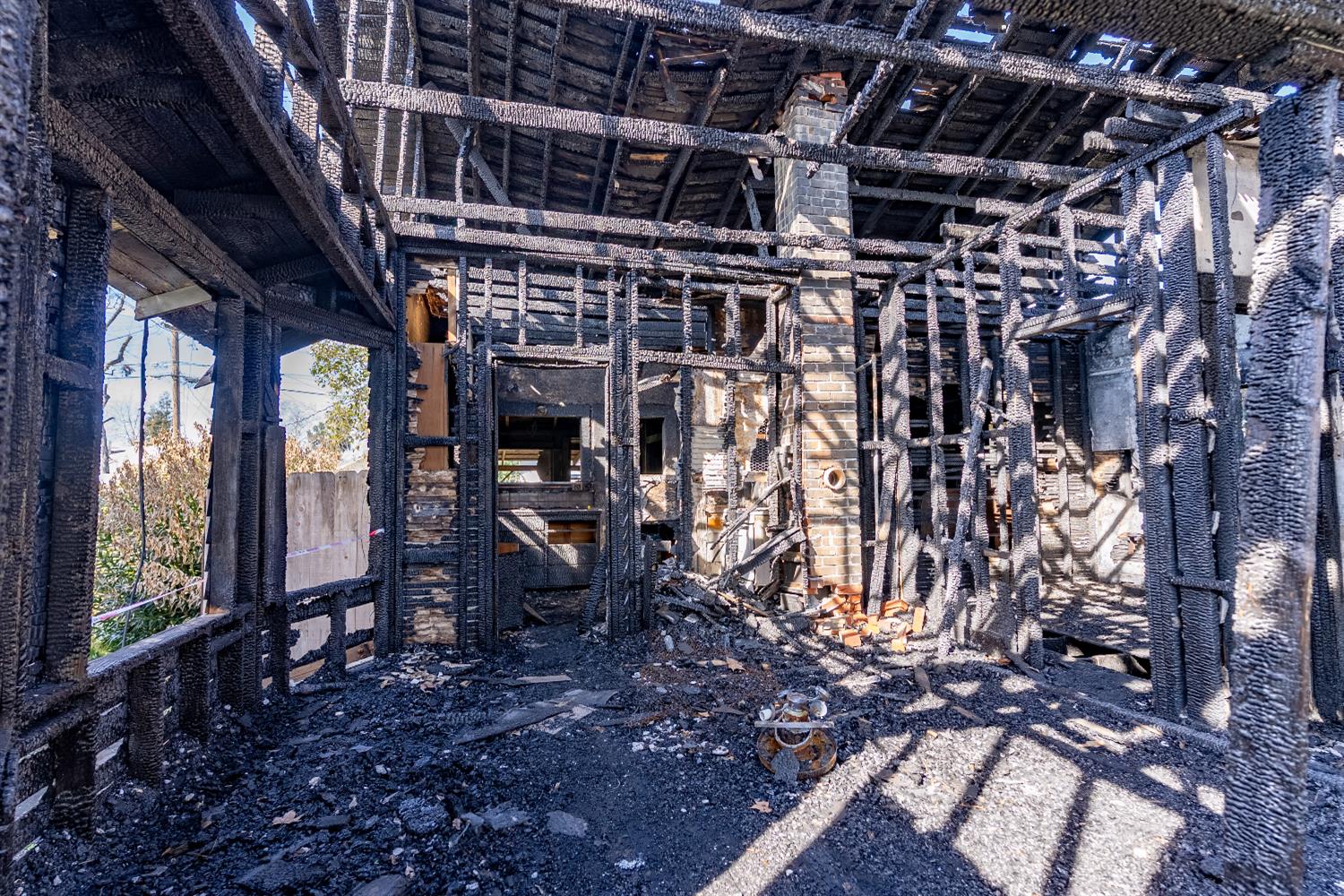 1039 N Roosevelt Ave, Fresno, CA 93728