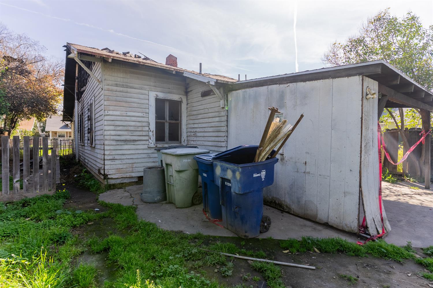 1039 N Roosevelt Ave, Fresno, CA 93728