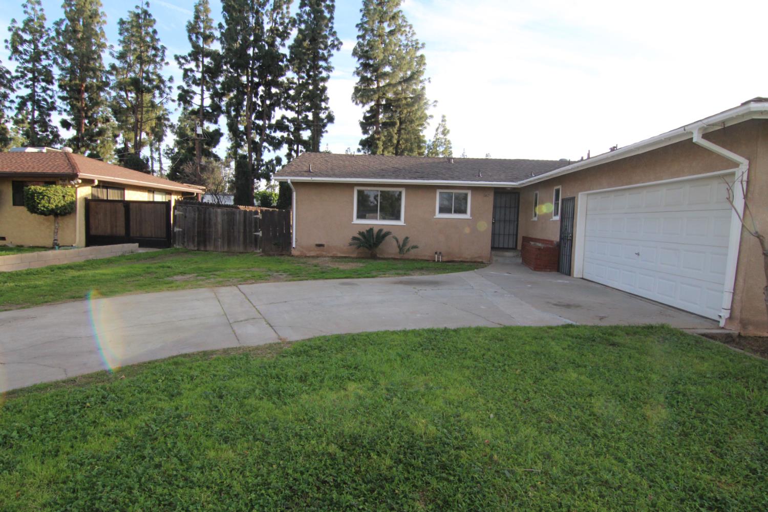 567 E Keats Ave, Fresno, CA 93710