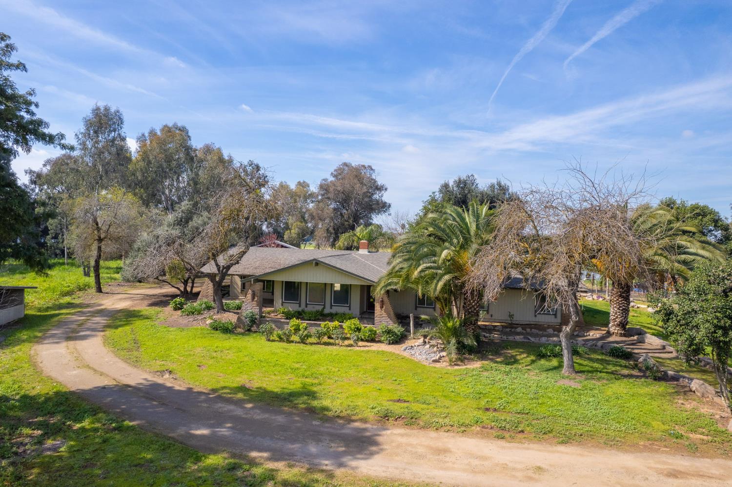 7881 N Thompson Ave, Clovis, CA 93619