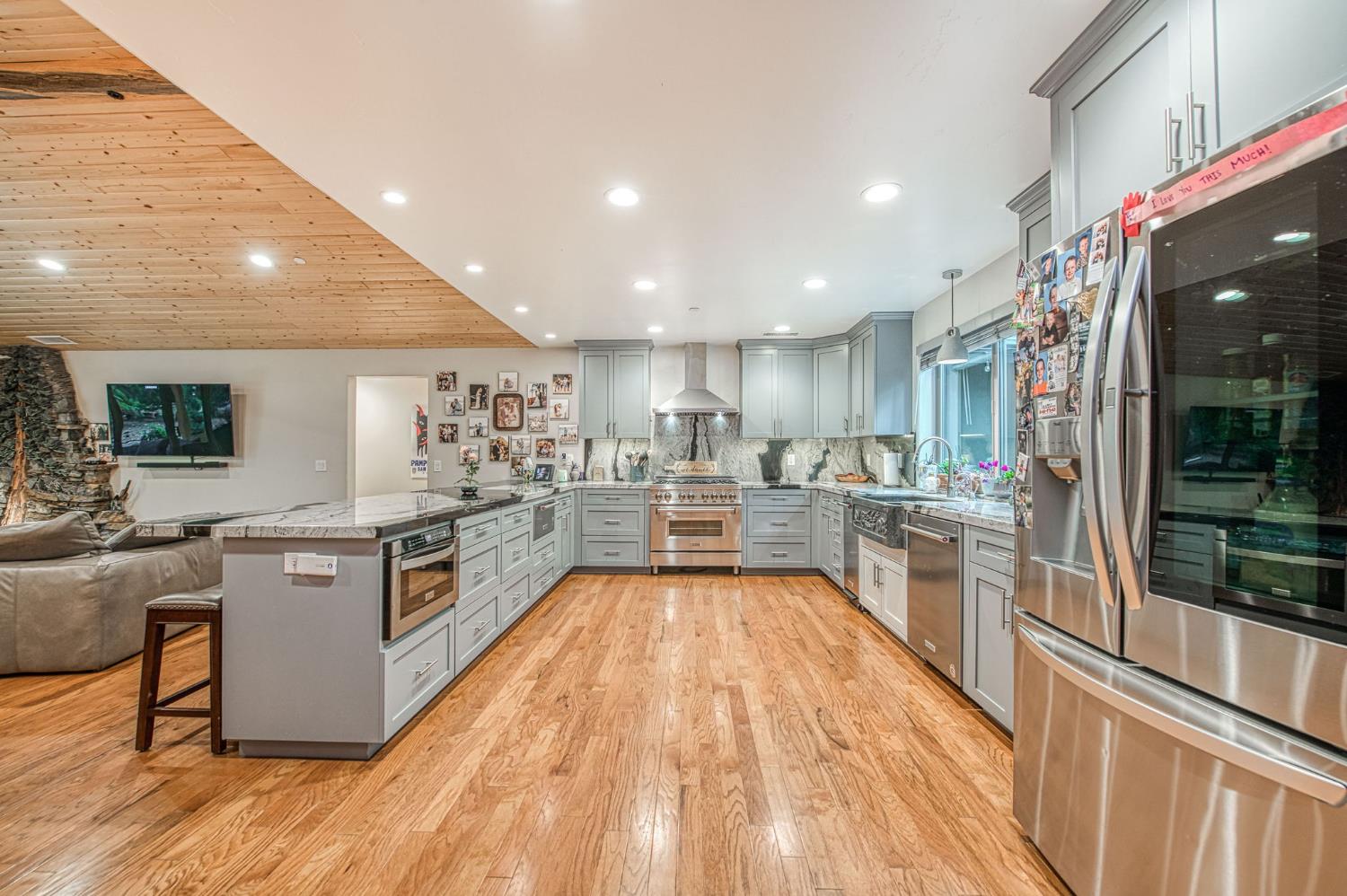 39153 Granite Ln, Shaver Lake, CA 93664