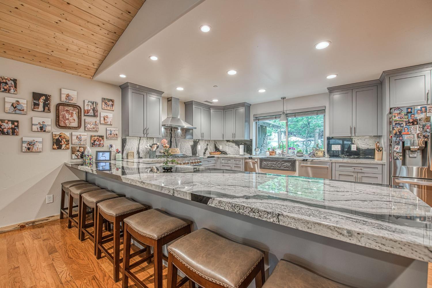 39153 Granite Ln, Shaver Lake, CA 93664